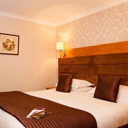 The Legacy Rose & Crown Hotel Солсбері Екстер'єр фото